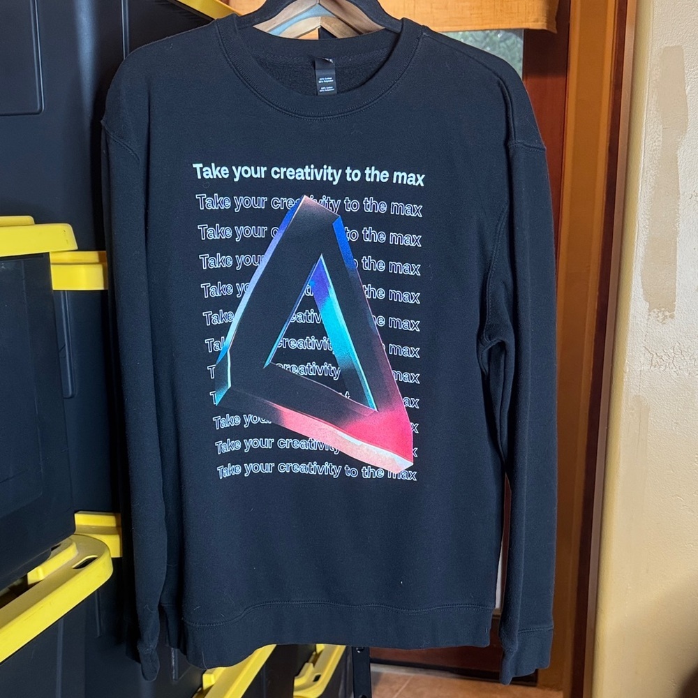 District V.I.T. Fleece Artlist Max Graphic Crewneck Sweatshirt Black Size Medium - Picture 2 of 8